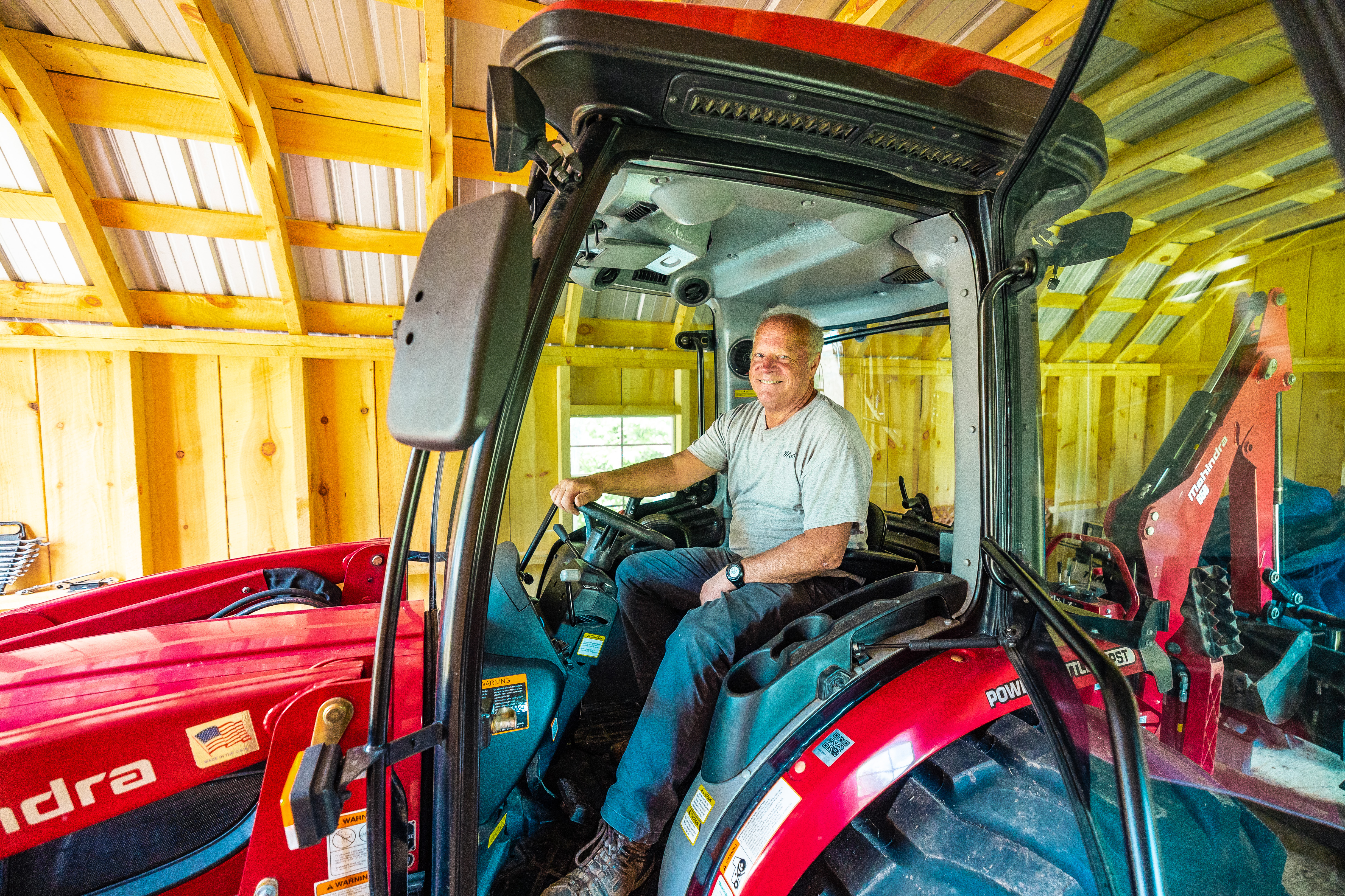 happy-tractor